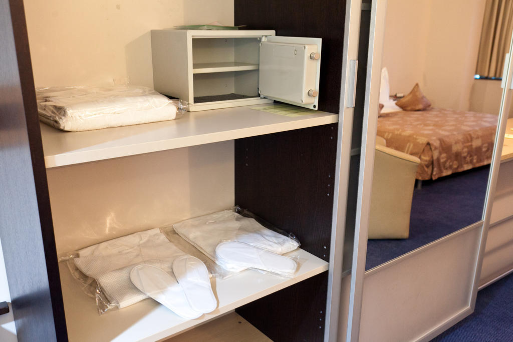 Hotel Dacia Rrt Bucharest Room photo
