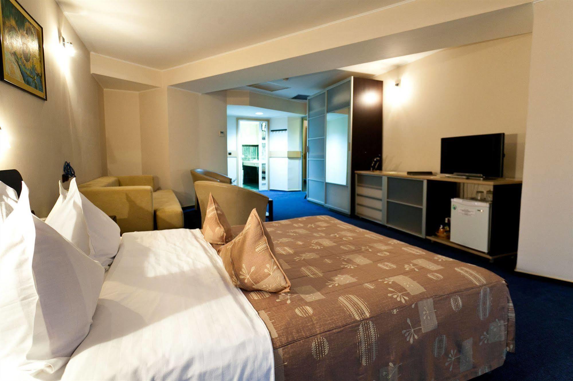 Hotel Dacia Rrt Bucharest Exterior photo